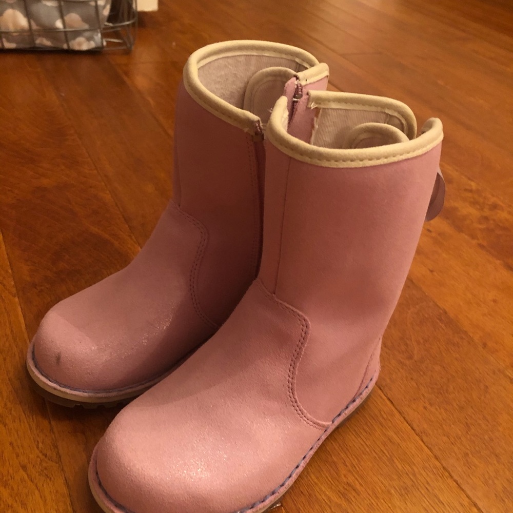 Ugg pink boots toddler 8
